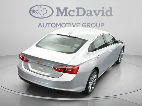Used 2016 Chevrolet Malibu Premier w/ Driver Confidence Package II FWD image 38