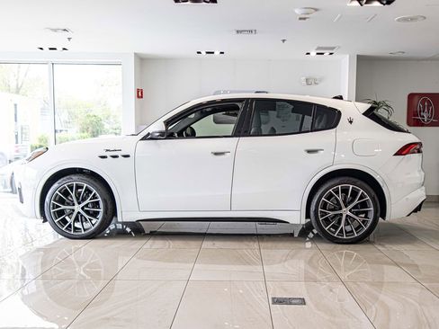 Used 2024 Maserati Grecale Modena AWD/4WD image 6