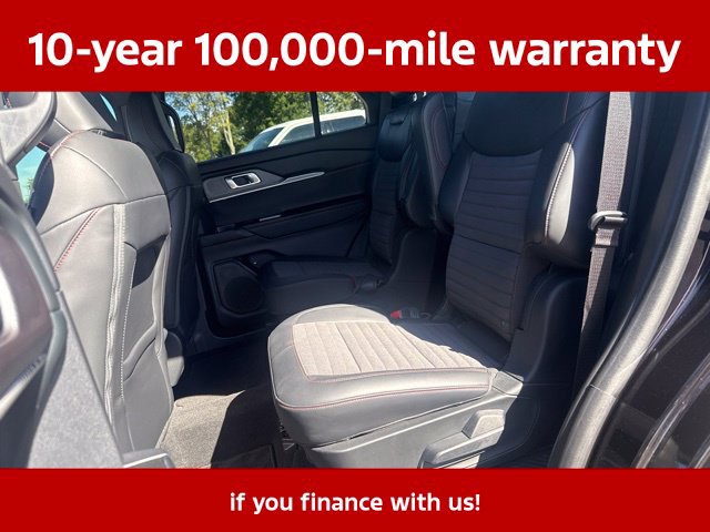 Used 2025 Ford Explorer ST-Line w/ Premium Package RWD image 24