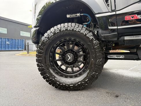Used 2026 Ford F250 Platinum w/ Tremor Off-Road Package AWD/4WD image 17