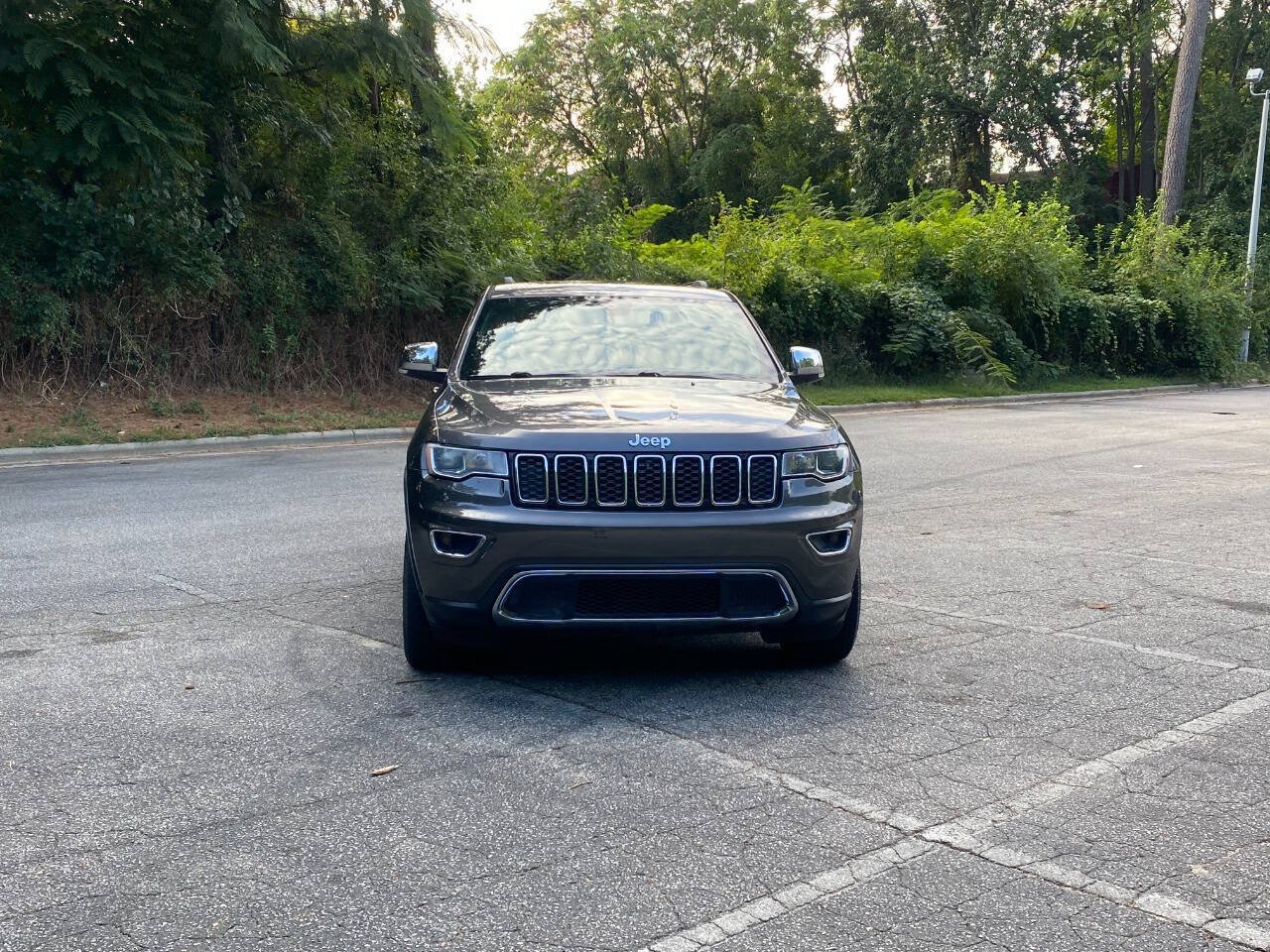 Used 2020 Jeep Grand Cherokee Limited w/ Luxury Group II AWD/4WD image 2