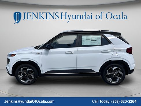 New 2026 Hyundai Venue SEL FWD image 7