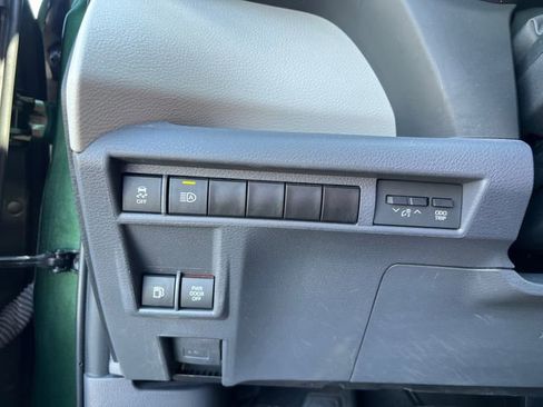 Certified 2023 Toyota Sienna XLE FWD image 29