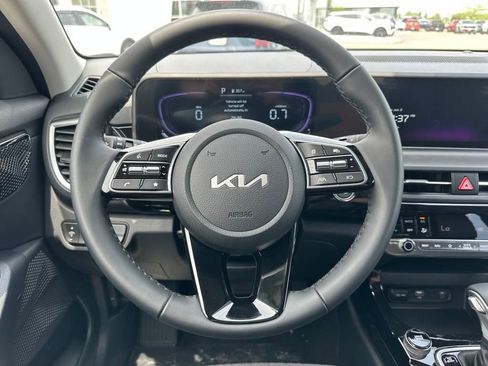 New 2025 Kia Seltos S image 17