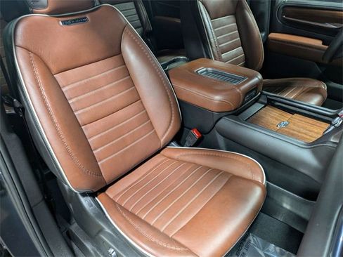 Used 2024 GMC Yukon XL Denali Ultimate image 30