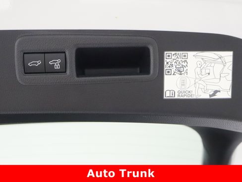 Used 2024 Toyota Venza LE image 37