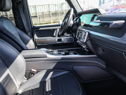 Used 2025 Mercedes-Benz G 550 image 19