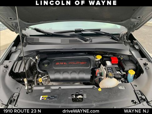 Used 2022 Jeep Compass Trailhawk w/ Trailhawk Elite Group image 27