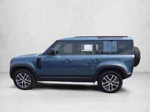 Used 2020 Land Rover Defender 110 HSE AWD/4WD image 8