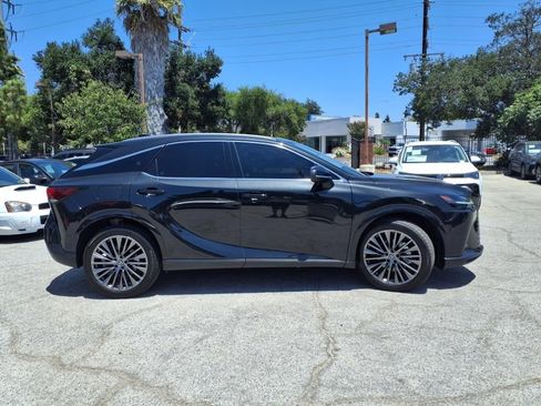 Used 2025 Lexus RX 450h AWD w/ Luxury Package image 3
