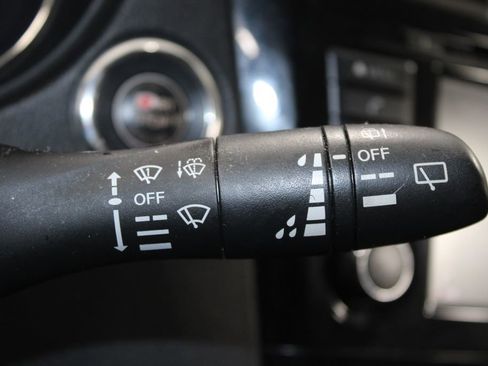 Used 2020 Nissan Rogue SV AWD/4WD image 24