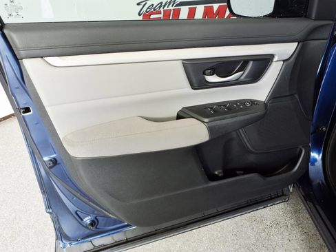 Used 2018 Honda CR-V LX image 12