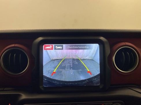 Used 2023 Jeep Wrangler Unlimited Rubicon 4xe AWD/4WD image 15