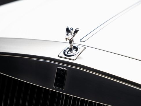 Used 2013 Rolls-Royce Phantom Drophead Coupe RWD image 16
