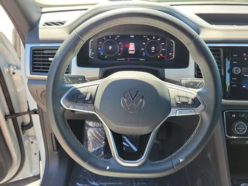 Used 2023 Volkswagen Atlas Cross Sport SE FWD image 27