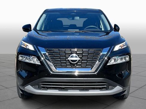 Certified 2022 Nissan Rogue SV image 3