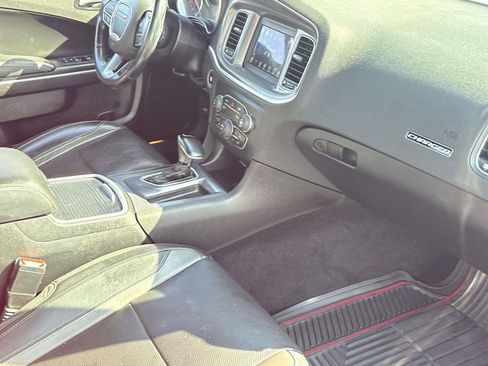 Used 2020 Dodge Charger SXT w/ Leather Interior Group image 27