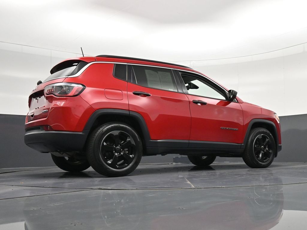 Used 2021 Jeep Compass Latitude FWD image 21