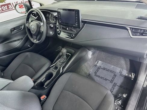 Used 2022 Toyota Corolla LE FWD image 29
