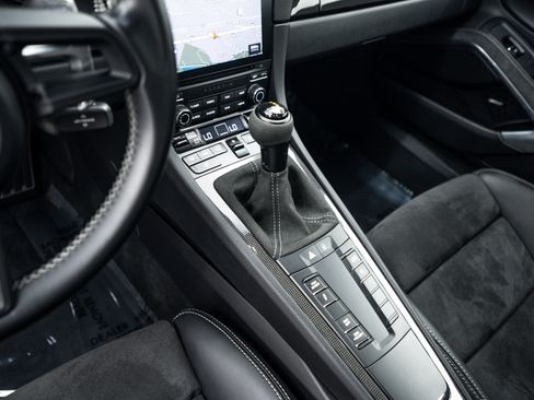 Certified 2018 Porsche 911 GT3 RWD image 17