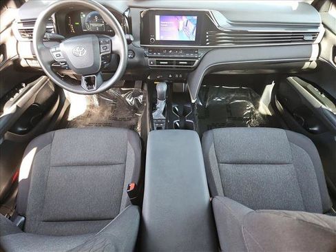 Used 2025 Toyota Camry LE FWD image 22