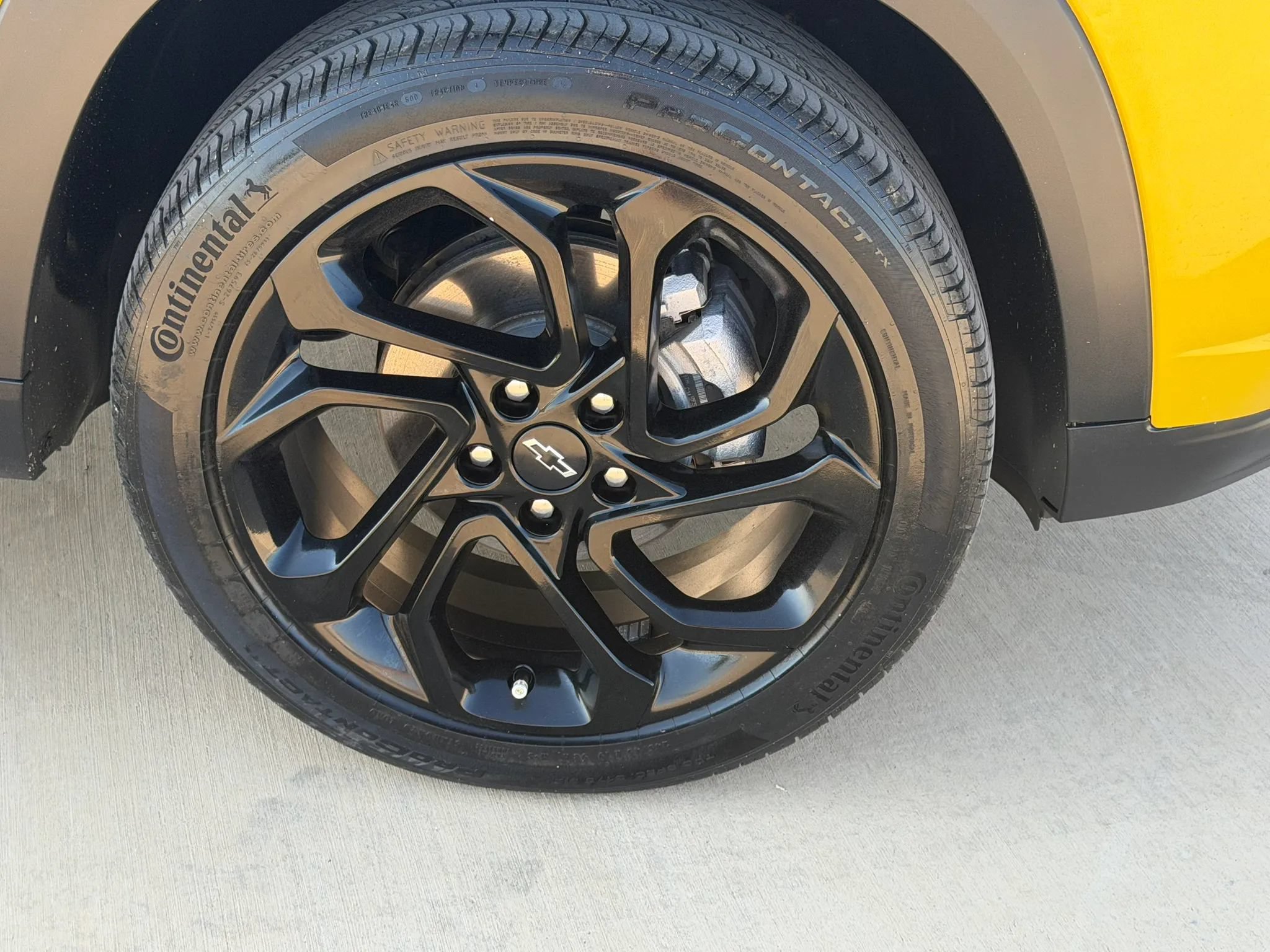 Used 2024 Chevrolet Trax RS w/ Driver Confidence Package FWD image 12