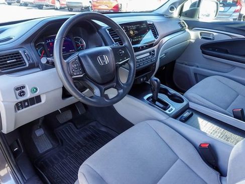 Used 2020 Honda Pilot EX image 11