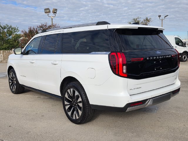 Used 2025 Ford Expedition Max Platinum w/ Driver's Package AWD/4WD image 7
