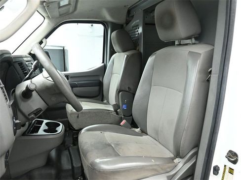 Used 2014 Nissan NV 2500 S image 11