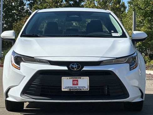 Used 2024 Toyota Corolla LE FWD image 9