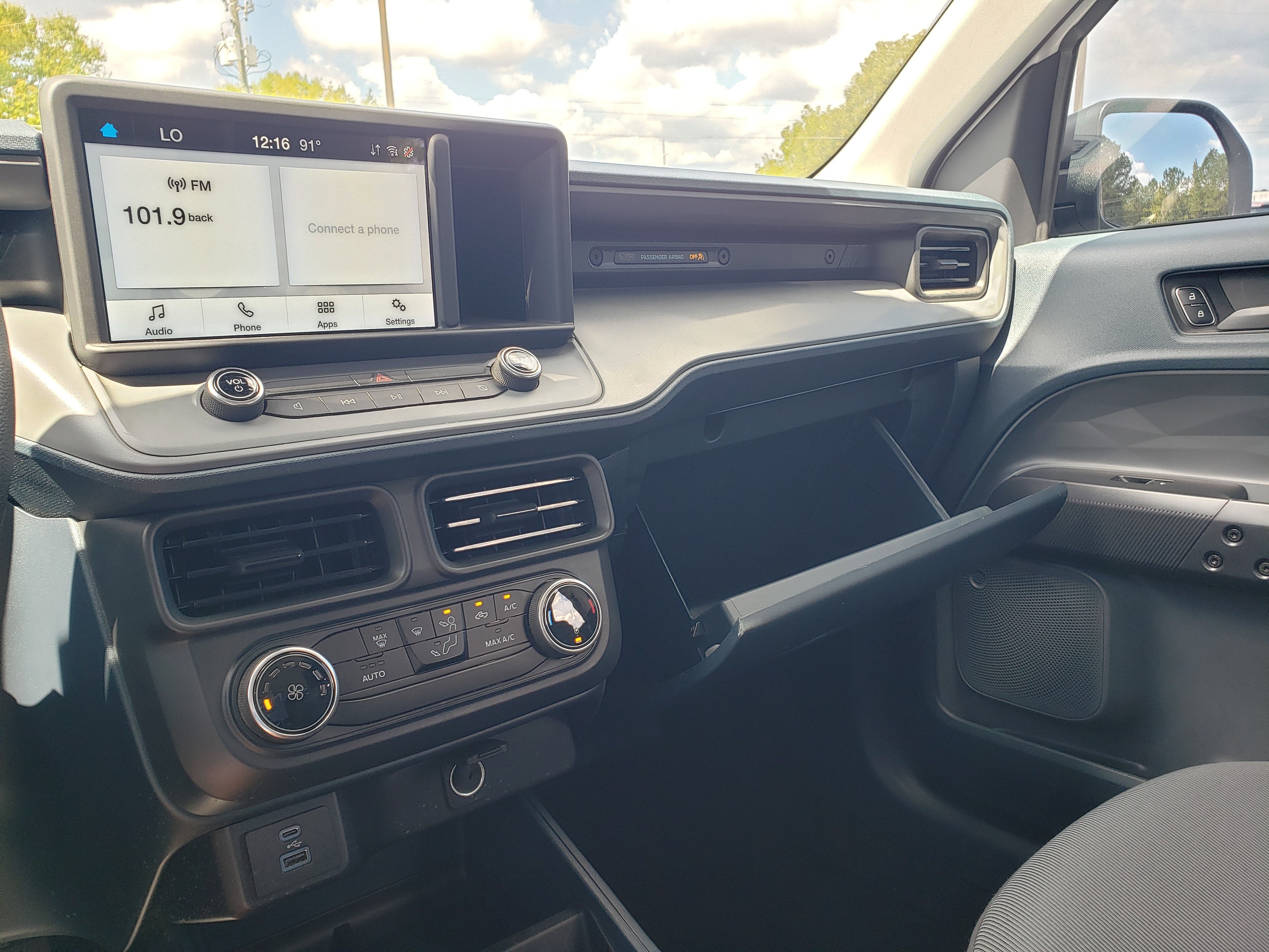 Used 2024 Ford Maverick XL FWD image 21
