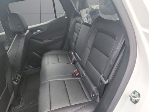 New 2026 Chevrolet Equinox LT w/ Convenience Package II AWD/4WD image 13