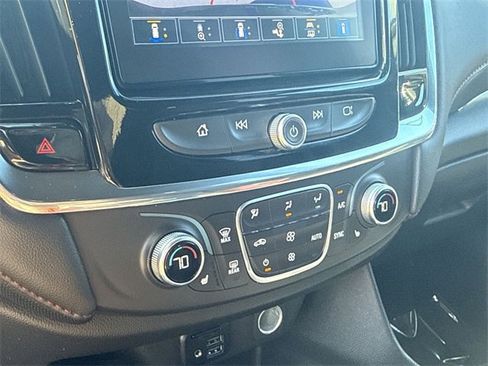 Used 2024 Chevrolet Traverse RS image 18