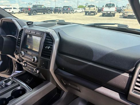 Used 2019 Ford Expedition XLT w/ Equipment Group 201A AWD/4WD image 40
