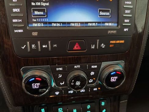 Used 2015 Chevrolet Traverse LTZ image 24