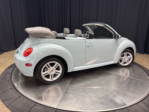 Used 2005 Volkswagen Beetle GLS FWD image 10