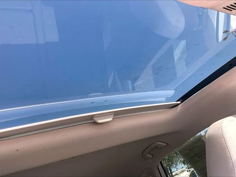 Used 2023 Volkswagen Jetta SE w/ Panoramic Sunroof Package FWD image 29