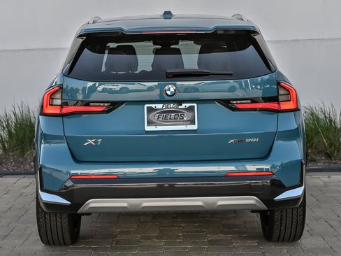 Used 2025 BMW X1 xDrive28i AWD/4WD image 14
