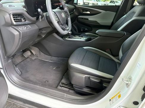 Used 2024 Buick Envista Preferred FWD image 9