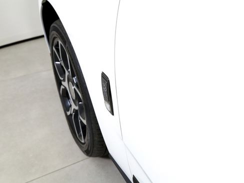 Used 2021 Rolls-Royce Cullinan Black Badge image 46