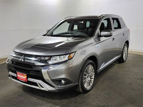 Used 2022 Mitsubishi Outlander SEL image 3