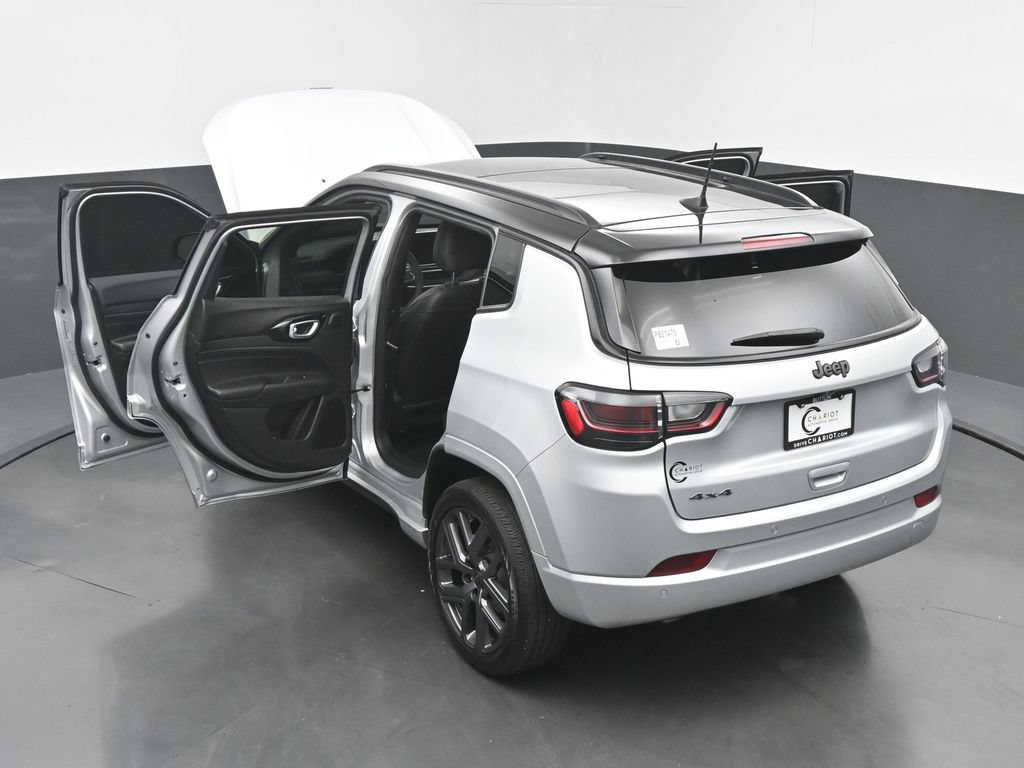 Used 2025 Jeep Compass Limited w/ Driver Assist Group I AWD/4WD image 65