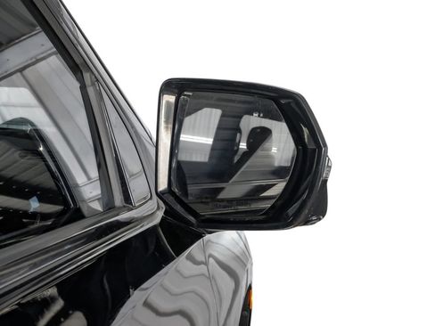 Used 2021 Chevrolet Suburban Z71 w/ Z71 Off-Road Package AWD/4WD image 43