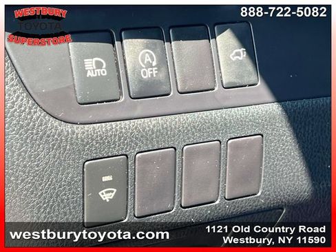 Used 2017 Toyota Highlander XLE AWD/4WD image 25