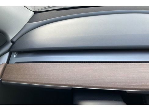 Used 2024 Tesla Model Y Standard Range image 29