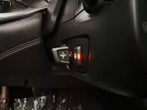 Used 2019 BMW 750i xDrive w/ M Sport Package AWD/4WD image 13