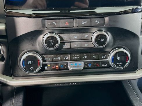 Certified 2024 Ford Expedition Max XLT image 27