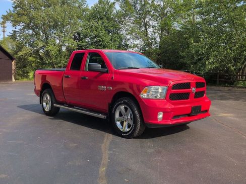 Used 2018 RAM 1500 Express w/ Express Value Package AWD/4WD image 3