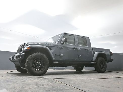 Used 2025 Jeep Gladiator High Tide image 52