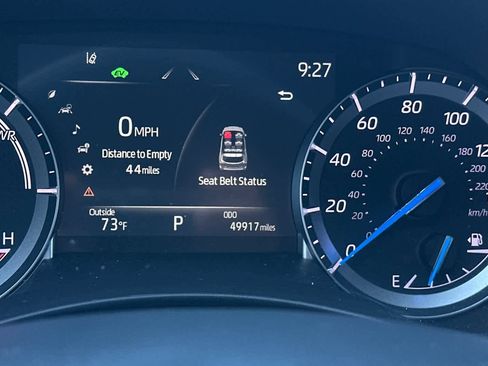 Used 2022 Toyota Highlander XLE AWD/4WD image 31